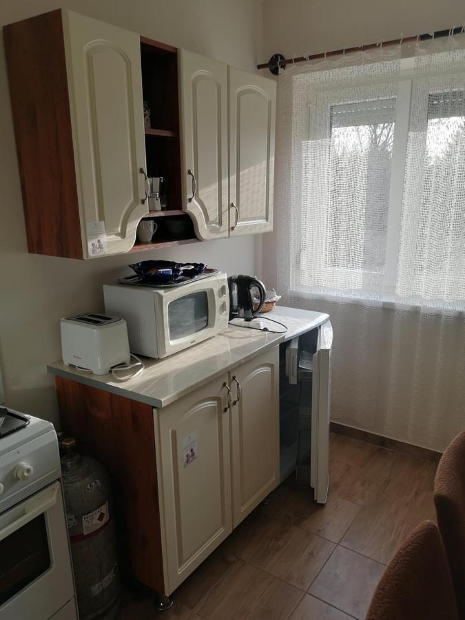 Babarczi Ueduelohaz Apartment Kiskunmajsa Luaran gambar